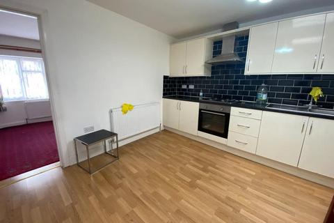 1 bedroom flat to rent, Southall, UB2