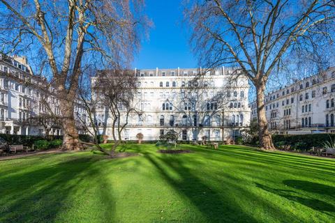 1 bedroom flat to rent, Kensington Gardens Square, Bayswater, London, W2