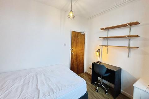 undefined, Moseley Road, Fallowfield, Manchester, Greater Manchester, M14