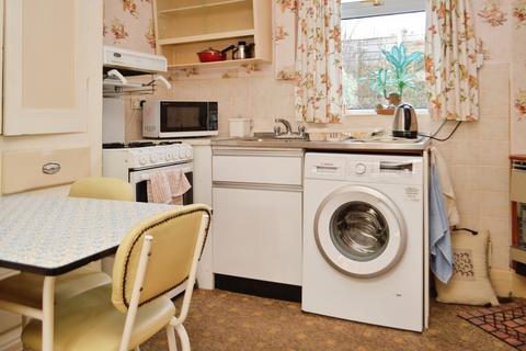 undefined, Halliwell Avenue, Oldham