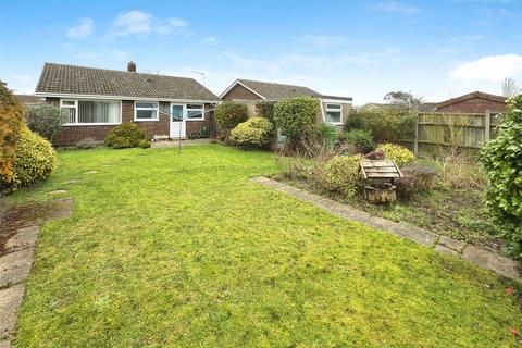 2 bedroom bungalow for sale, Clifford Drive, Oulton Broad, Lowestoft, Suffolk, NR33