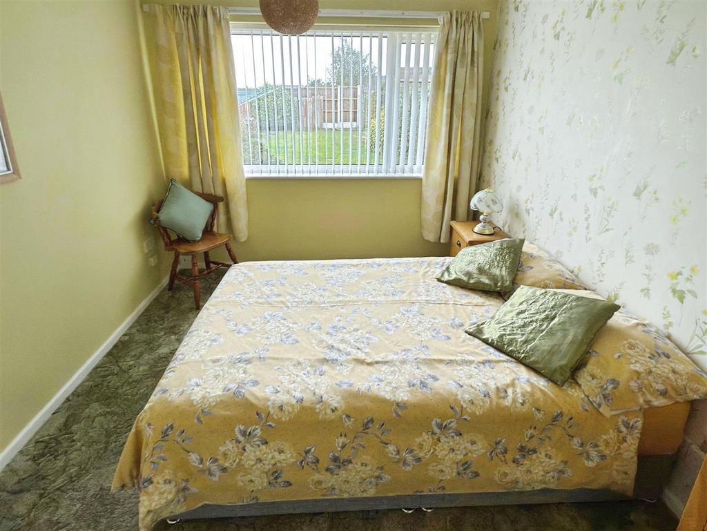 8d1e2cba-BED 202.jpg