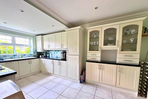 3 bedroom townhouse for sale, 120 Mudeford, Mudeford, Dorset. BH23 4AX