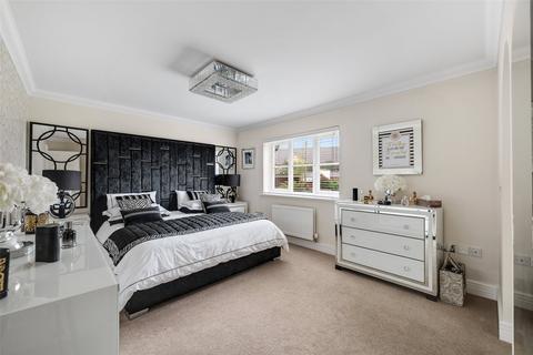 5 bedroom detached house for sale, Pucknells Close, Swanley, BR8