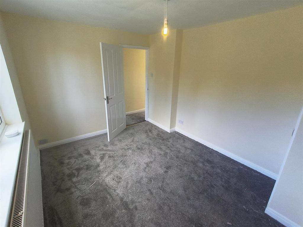Bedroom 2 2.jpg