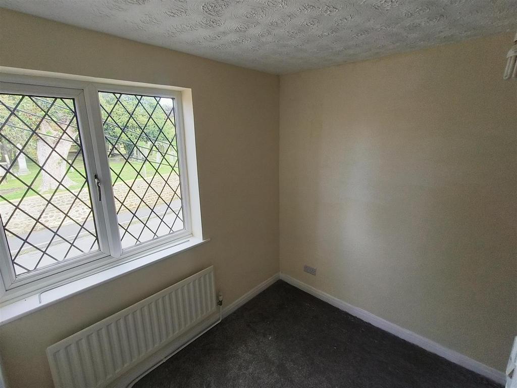 Bedroom 3 2.jpg