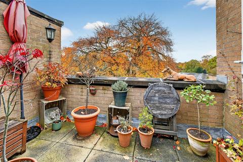 2 bedroom apartment for sale, Ouse Lea, York