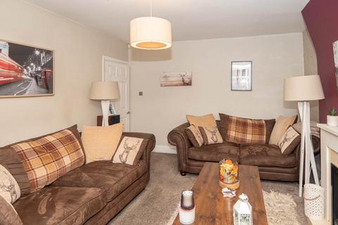 3 bedroom semi-detached house for sale, Chatsworth Drive , Pudsey , Leeds , LS28 8JT