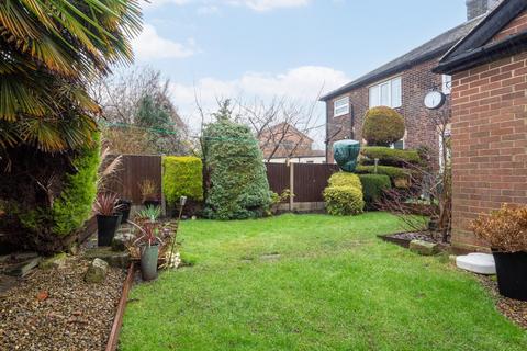 3 bedroom semi-detached house for sale, Chatsworth Drive , Pudsey , Leeds , LS28 8JT