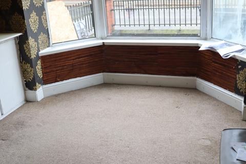 3 bedroom terraced house to rent, Green Lane Road, Leicester LE5
