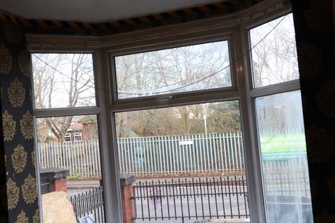 3 bedroom terraced house to rent, Green Lane Road, Leicester LE5