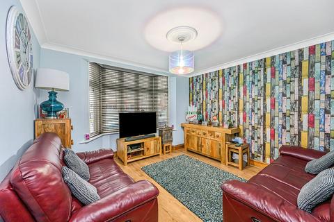 3 bedroom terraced house for sale, Marmion Avenue, Chingford