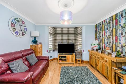 3 bedroom terraced house for sale, Marmion Avenue, Chingford