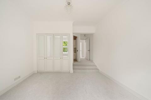 2 bedroom apartment to rent, Foley Road, Claygate, KT10