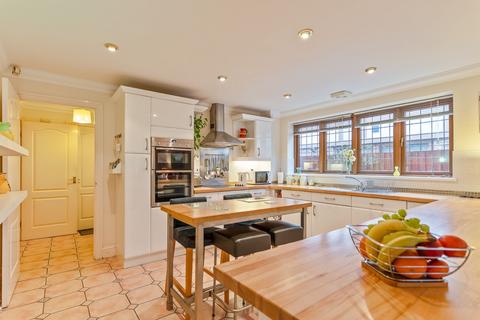 4 bedroom detached house for sale, Risca Road, Newport, NP20