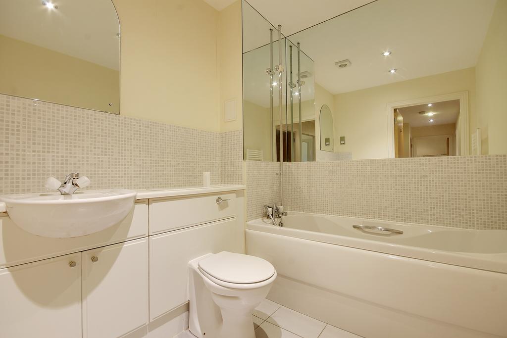 Bathroom Bathroom 1