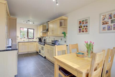 3 bedroom detached house for sale, Hanks Close, Malmesbury