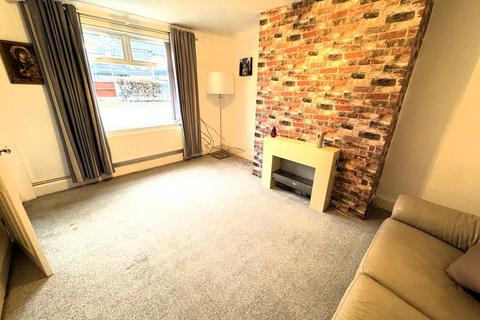 3 bedroom semi-detached house to rent, Forest Road, Newark NG22