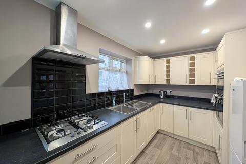 2 bedroom end of terrace house to rent, Longwood Road, Longwood, Huddersfield, West Yorkshire, HD3