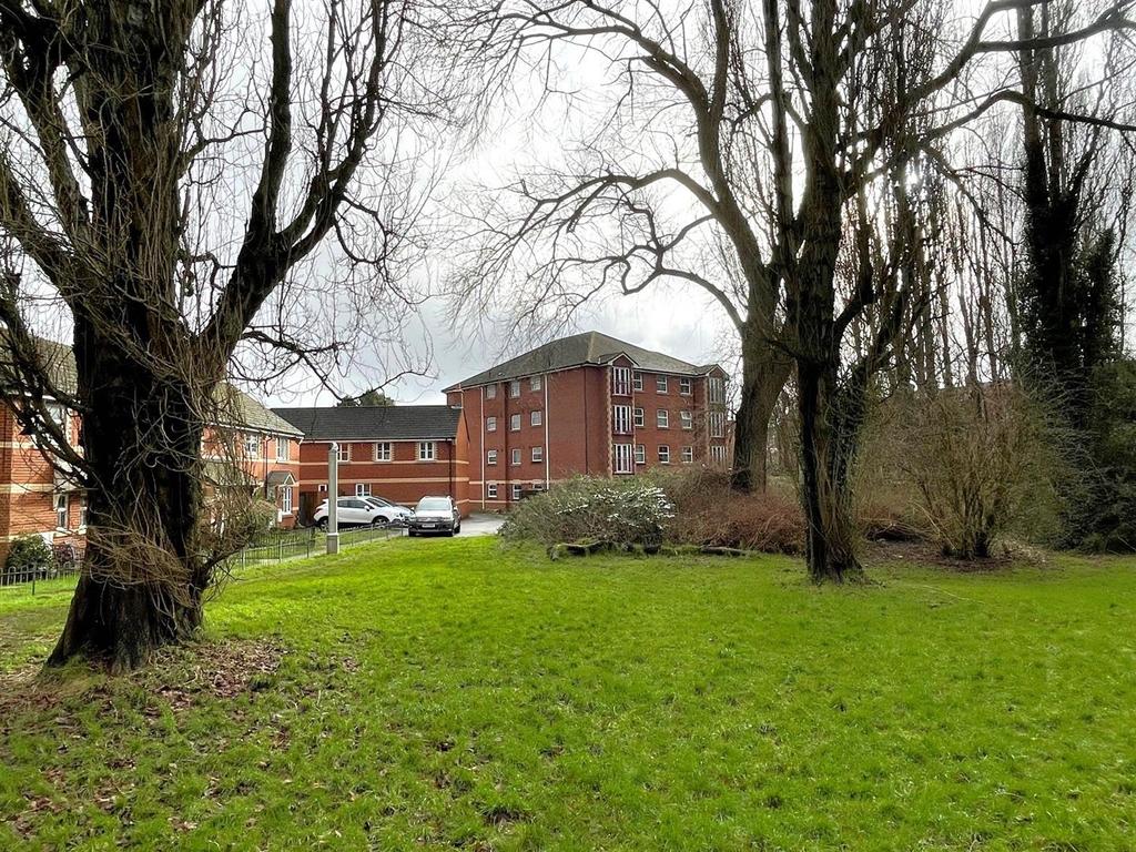 Pilgrim House from Park