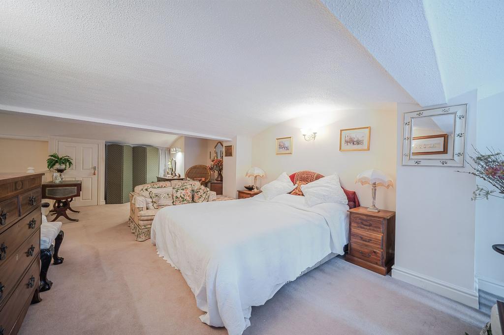 Galleried bedroom 1