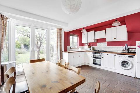 3 bedroom terraced house to rent, Broughton Avenue, Richmond TW10