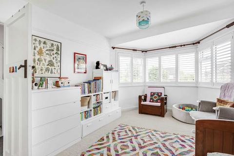 3 bedroom terraced house to rent, Broughton Avenue, Richmond TW10