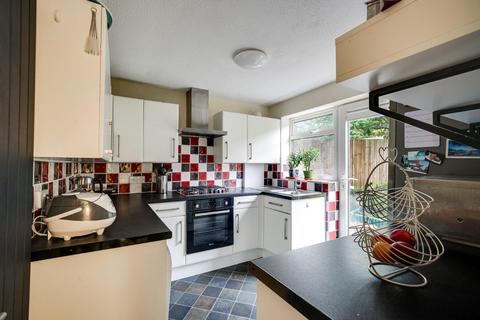 2 bedroom maisonette for sale, Delamere Gardens, Linslade