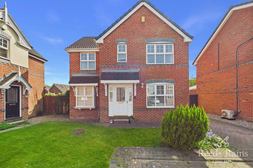 4 bedroom detached house for sale