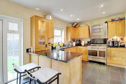 4 bedroom detached house for sale, Eastbury Way, Swindon, SN25