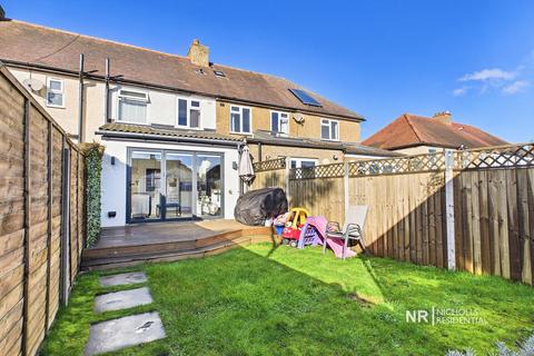 2 bedroom terraced house for sale, Church Lane, Chessington, Surrey. KT9