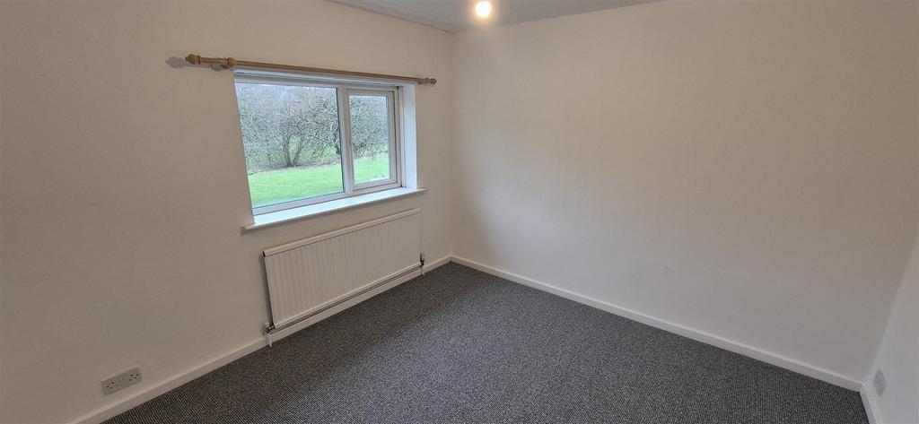 Front bedroom 1