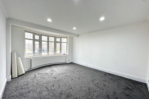 undefined, Alleyn Park, Southall, Greater London, UB2
