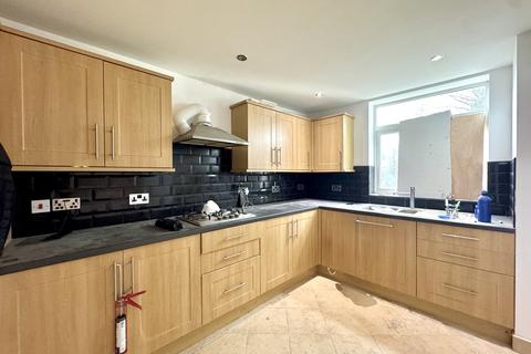 undefined, Alleyn Park, Southall, Greater London, UB2