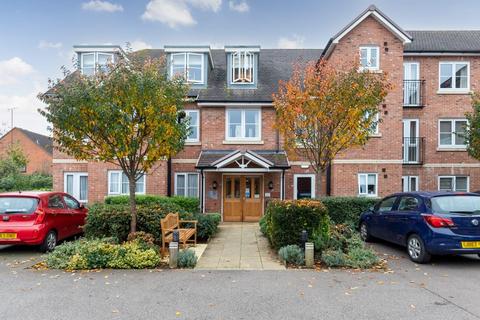 2 bedroom flat for sale, Astonia Lodge, Pound Avenue, Stevenage