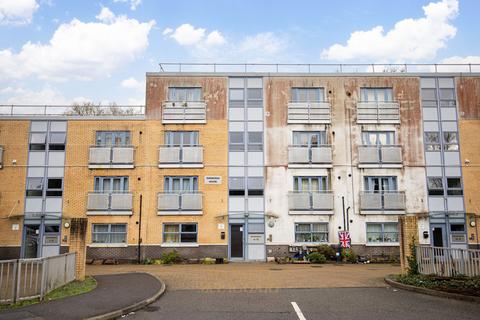 2 bedroom flat for sale, Holyrood Place, Crawley RH11