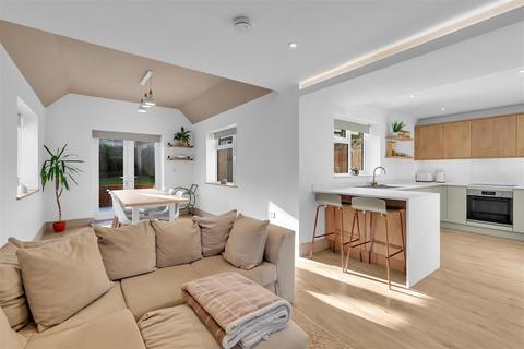 2 bedroom house for sale, Waldron Avenue, Brighton