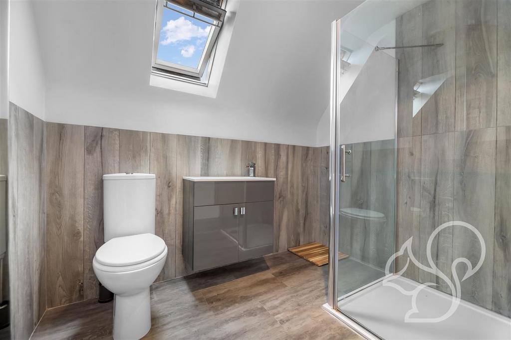Second Floor Shower Room.jpg