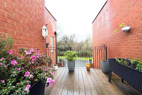 3 bedroom detached house for sale, St. Wilfred Drive, East Cowes