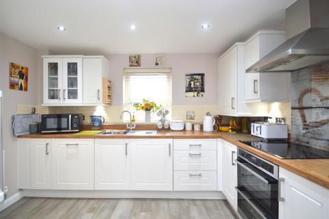 3 bedroom detached house for sale, St. Wilfred Drive, East Cowes