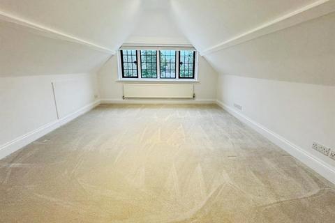 4 bedroom manor house for sale, Gong Hill Drive, Farnham GU10