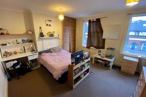 undefined, Estcourt Avenue, Leeds LS6