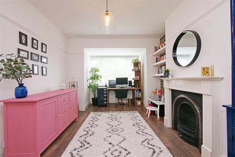 3 bedroom semi-detached house for sale, Ouseacres, York
