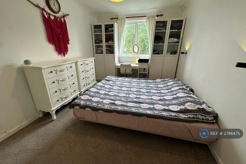 undefined, Wallace Close, Marlow, SL7