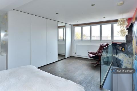 2 bedroom maisonette to rent, Digby Crescent, London, N4