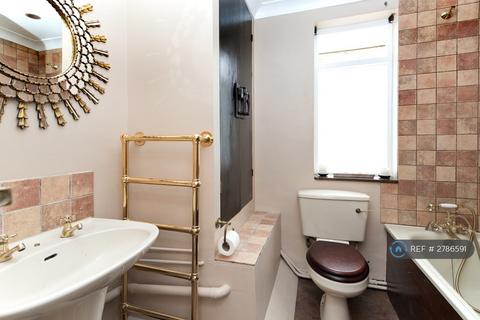 2 bedroom maisonette to rent, Digby Crescent, London, N4