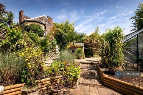undefined, Double Bedrooms Maisonette  Redland, Bristol, BS6