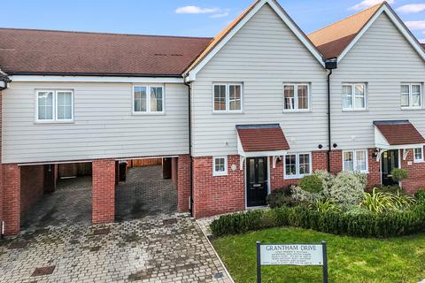 4 bedroom terraced house for sale, Grantham Drive, Beaulieu, Chelmsford