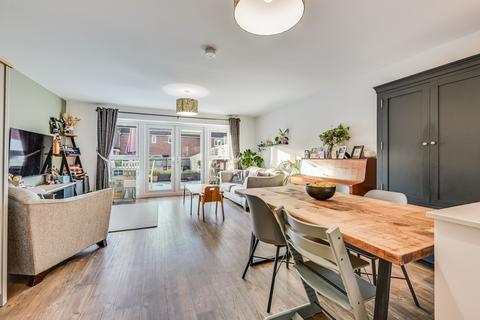 4 bedroom terraced house for sale, Grantham Drive, Beaulieu, Chelmsford