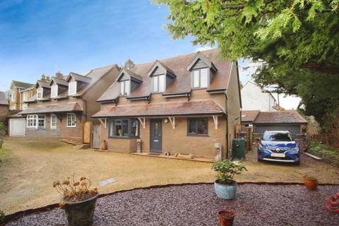 4 bedroom detached house for sale, The Hurst, Kidderminster DY14
